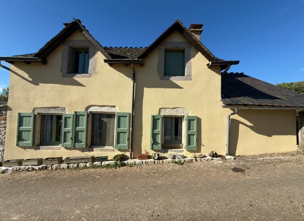 Ravalement de la façade d'une maison